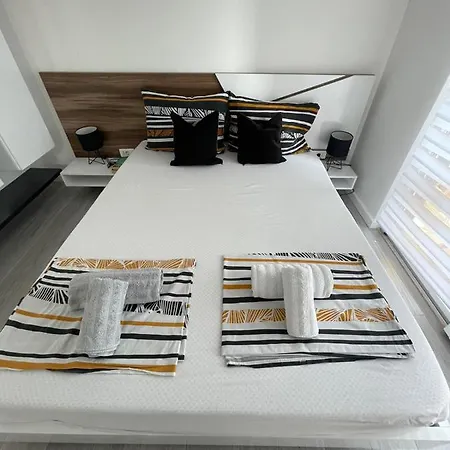 Mak & Lux - Sea & Sunset View