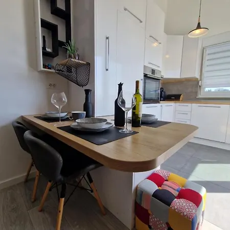 Mak & Lux - Sea & Sunset View