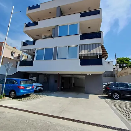 Mak & Lux - Sea & Sunset View