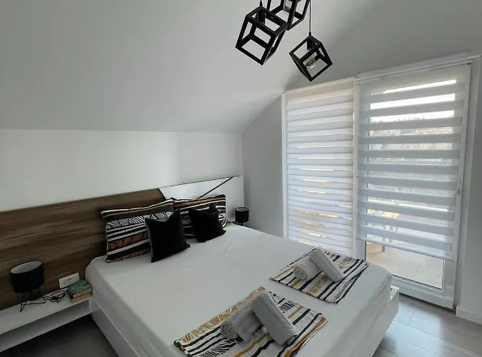 Mak & Lux - Sea & Sunset View *