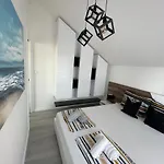 Mak & Lux - Sea & Sunset View Apartman