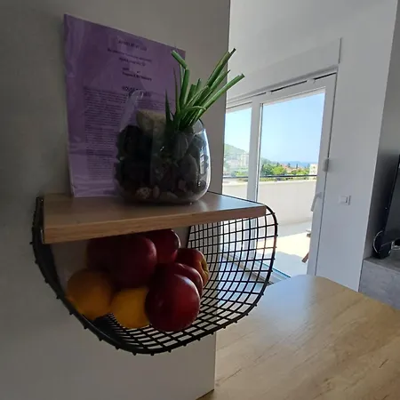 Mak & Lux - Sea & Sunset View Apartman *